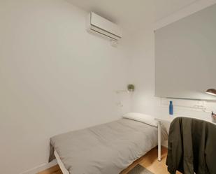 Bedroom of Flat to share in  Barcelona Capital  with Air Conditioner