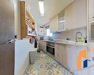 Cuina de Àtic en venda en Santa Coloma de Gramenet amb Aire condicionat, Calefacció i Parquet
