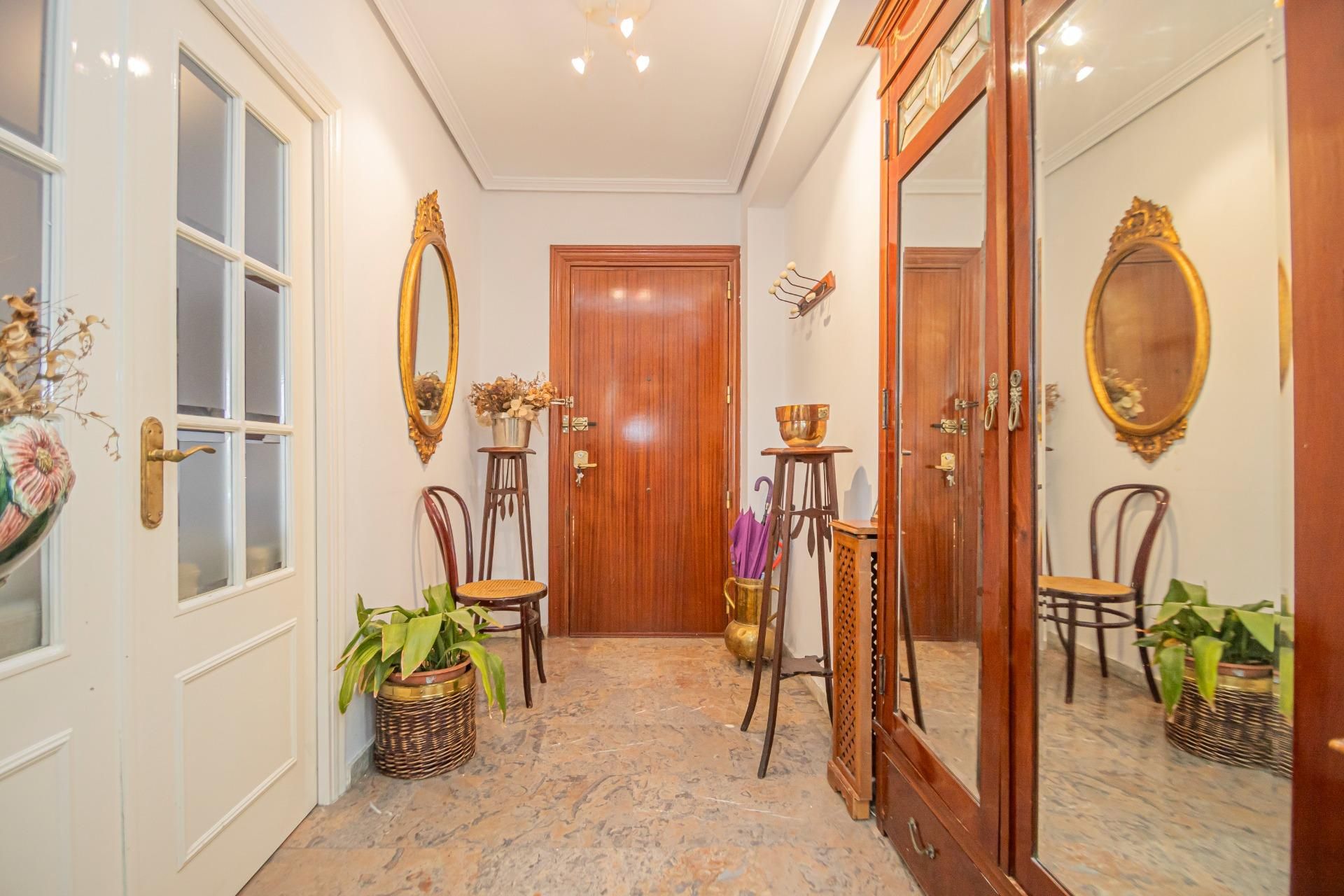 Flat to rent in  Sevilla Capital  with Air Conditioner, Heating and Terrace