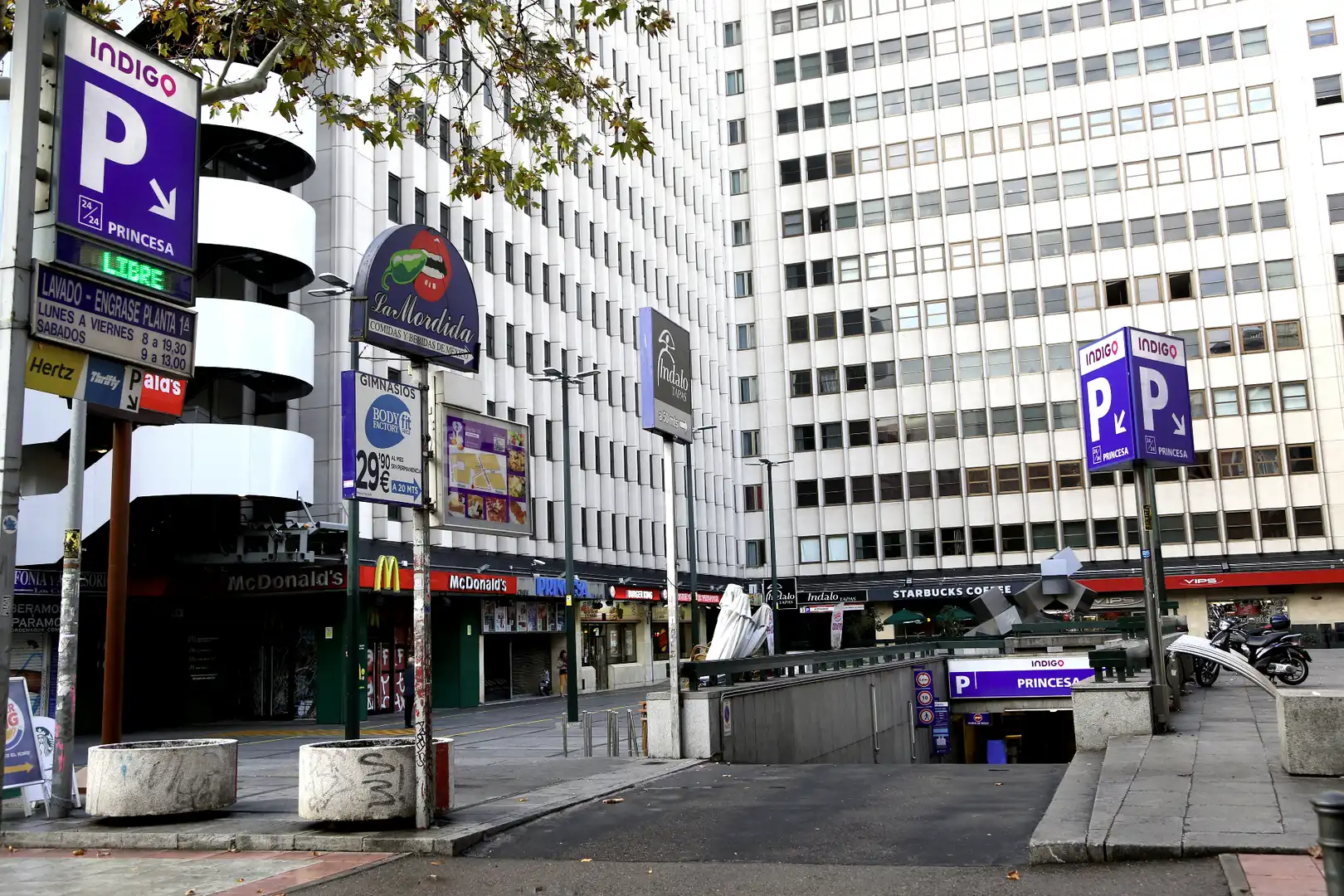 Außenansicht von Garage zur Miete in Madrid