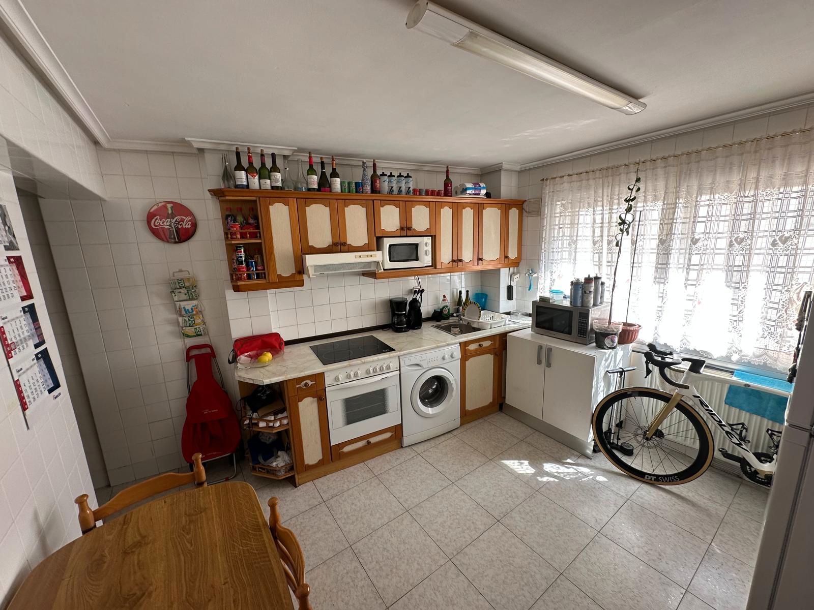 Kitchen of Apartment for sale in Burgos Capital  with Heating