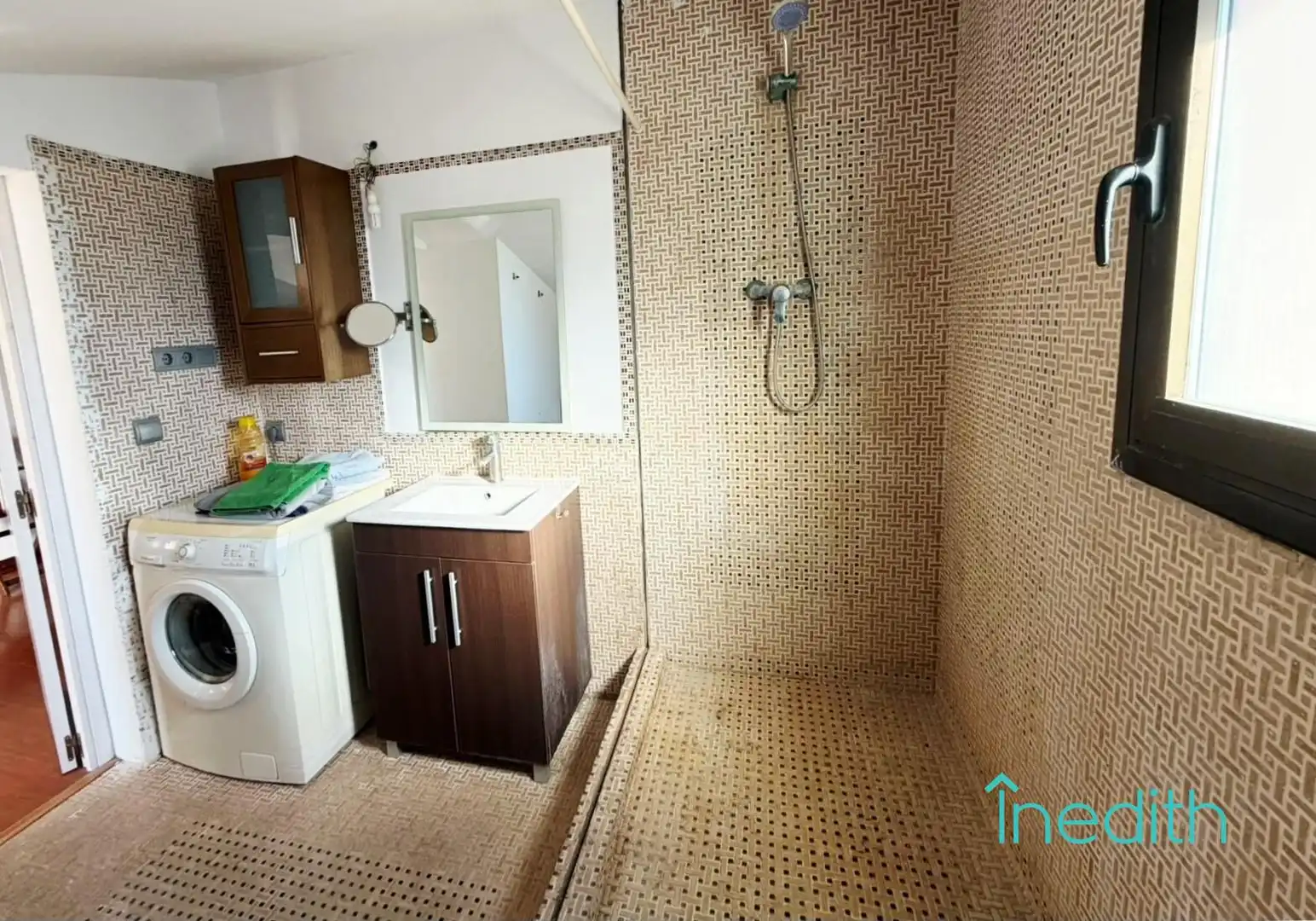 Bathroom of Houses for sale in Castelldefels  with Air Conditioner, Heating and Private garden