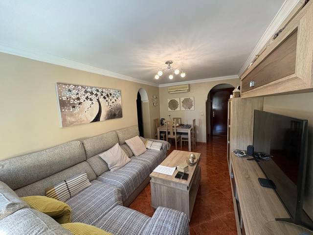 Piso en Venta en Calle Calle Sargento García Noblejas en Girón - Las Delicias