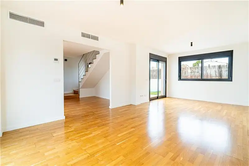Adosado con terraza en venta en Ponent, imagen 3