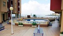 Piscina de Apartament en venda en La Manga del Mar Menor amb Terrassa