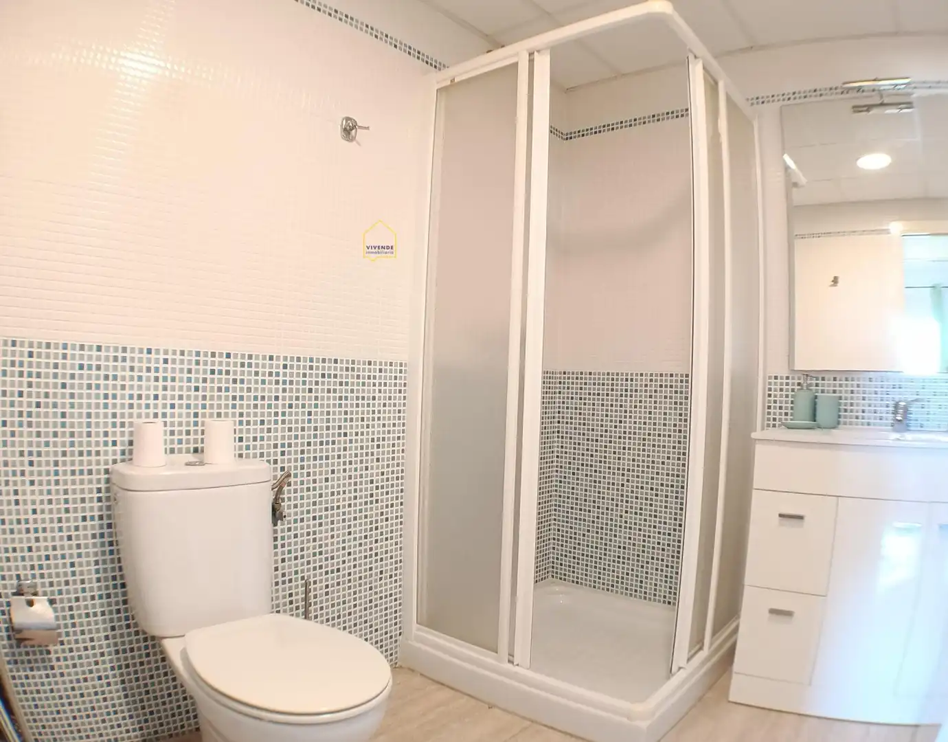 Badezimmer von Wohnungen zum Verkauf in Águilas mit Klimaanlage, Heizung und Terrasse