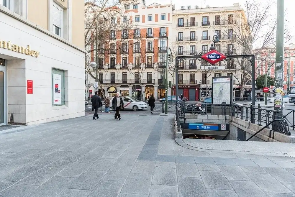 Außenansicht von Wohnungen zur Miete in Madrid mit Klimaanlage, Heizung und Möbliert
