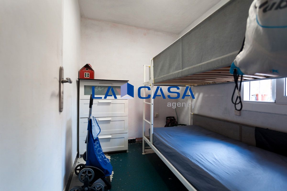 Piso en venta en L'Hospitalet de Llobregat con Terraza y Balcón