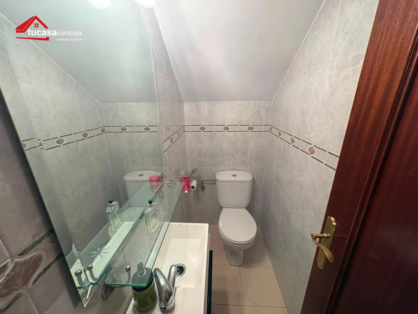 Bany de Casa o xalet en venda en Córdoba amb Aire condicionat, Calefacció i Terrassa