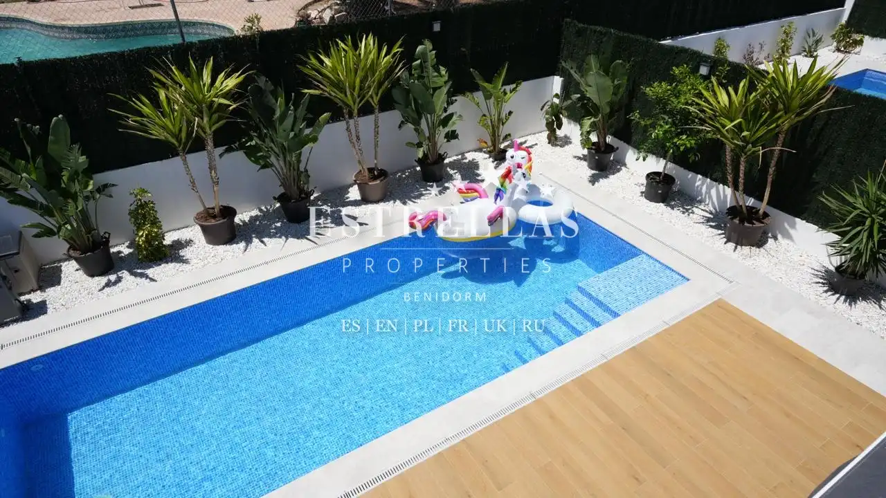 Piscina de Casa o chalet en venta en La Nucia con Aire acondicionado, Calefacción y Jardín privado
