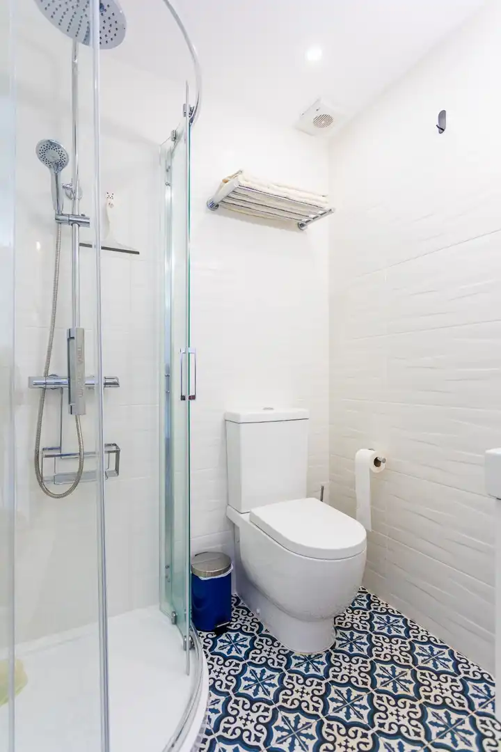 Baño de Ático de alquiler en Mijas con Aire acondicionado, Terraza y Piscina