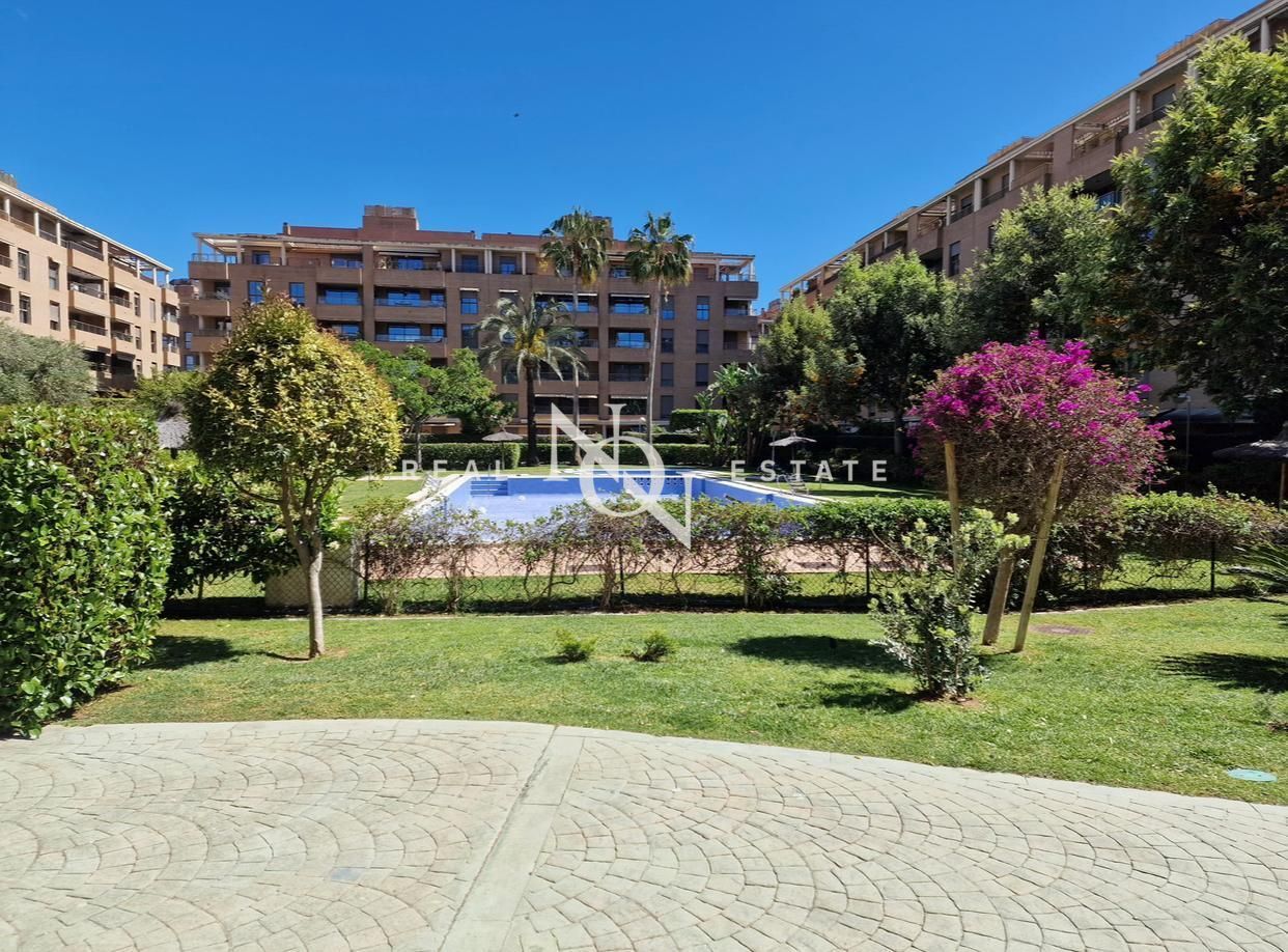 Exterior view of Flat to rent in  Valencia Capital  with Air Conditioner, Private garden and Terrace