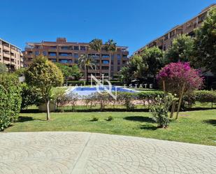 Exterior view of Flat to rent in  Valencia Capital  with Air Conditioner, Private garden and Terrace