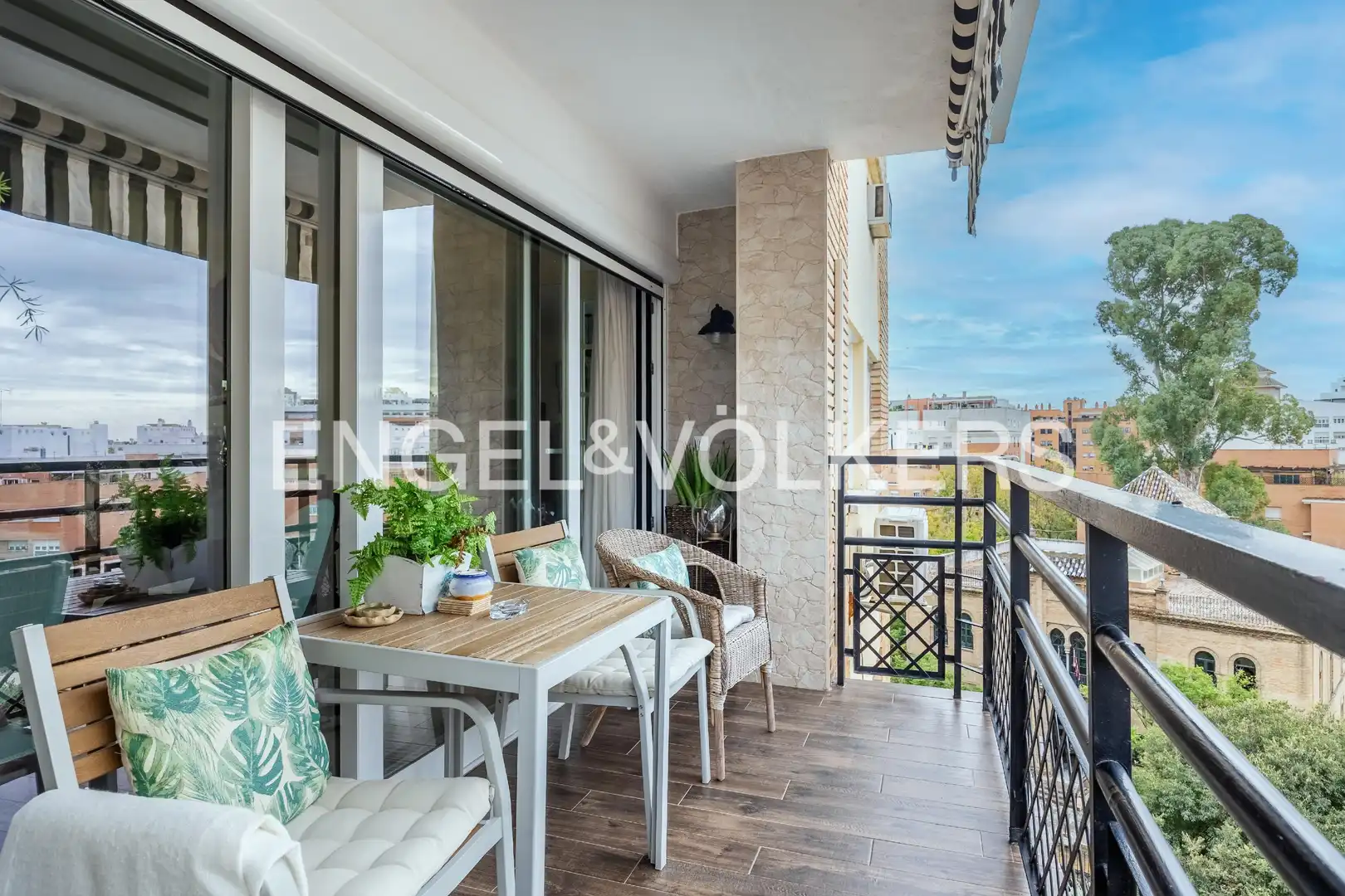 Balcony of Flat for sale in Sevilla  with Heating, Private garden and Terrace