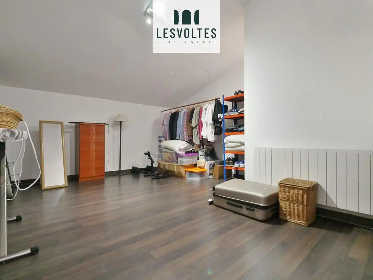 Piso en venta en Carrer de Bellcaire, La Punxa