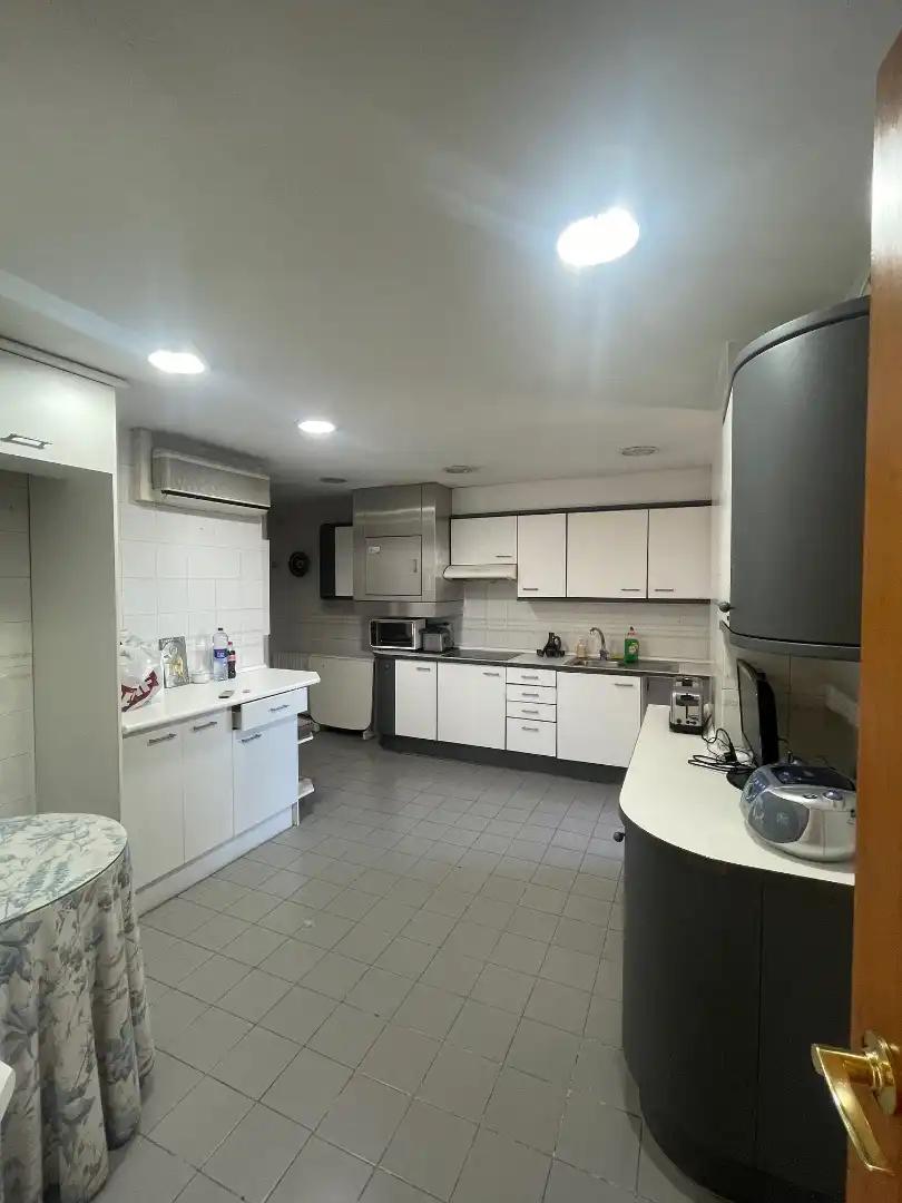 Cocina de Ático en venta en Pozuelo de Alarcón con Aire acondicionado, Calefacción y Jardín privado