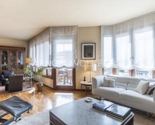 Sala d'estar de Apartament en venda en  Barcelona Capital amb Aire condicionat, Calefacció i Parquet