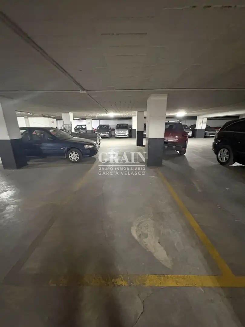 Parking à vendre à Industria