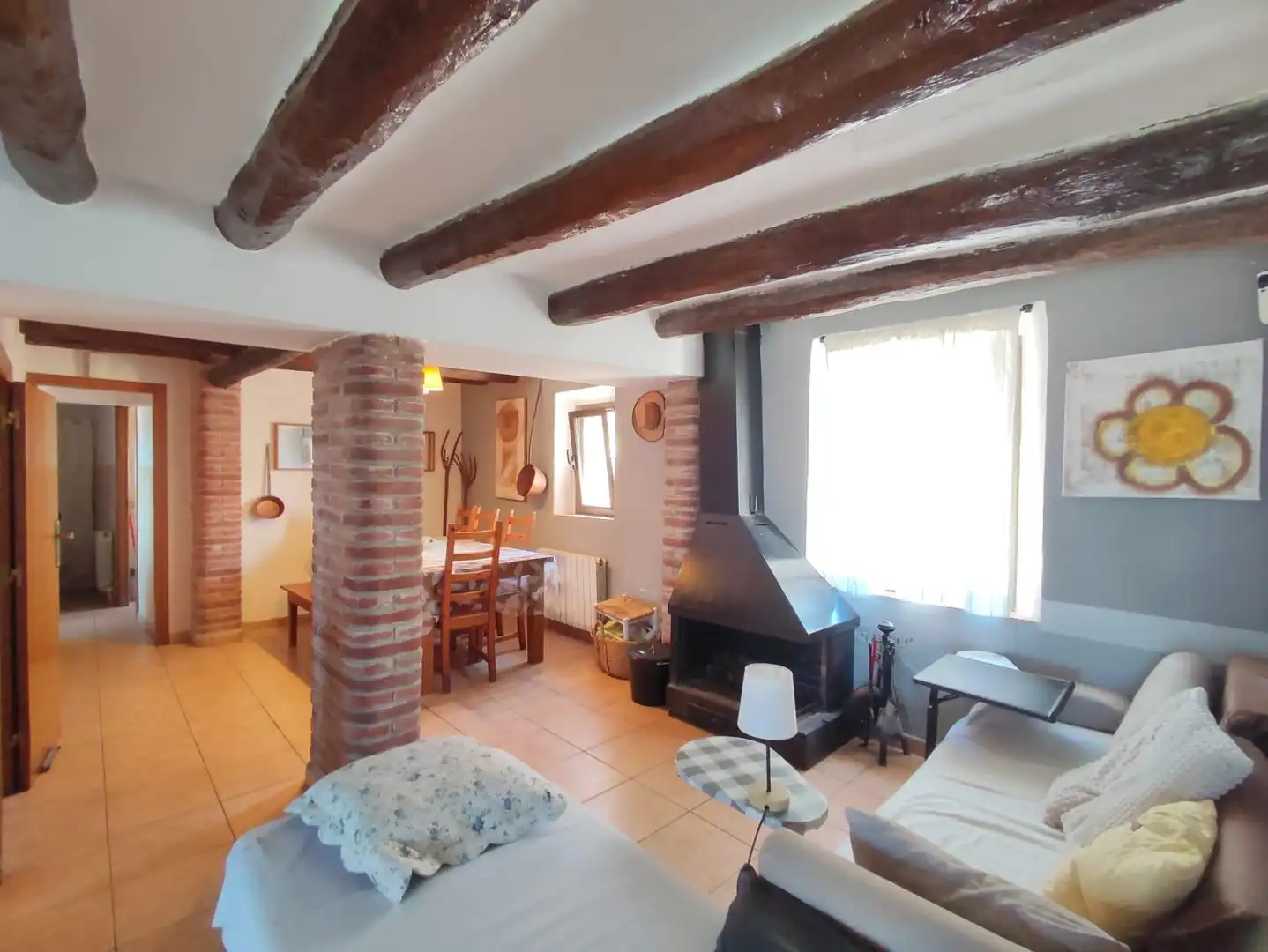 Sala de estar de Casa adosada en venta en Castellgalí con Aire acondicionado, Calefacción y Jardín privado