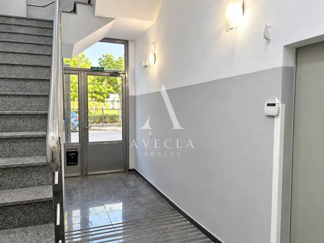 Nave industrial con ascensore in affitto a Calle Pintor Isidre Nonell 120, imagen 14