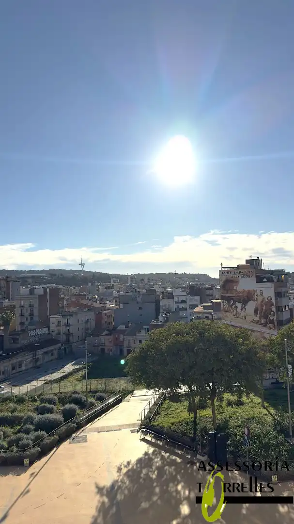 Vista exterior de Pis en venda en Barcelona amb Aire condicionat