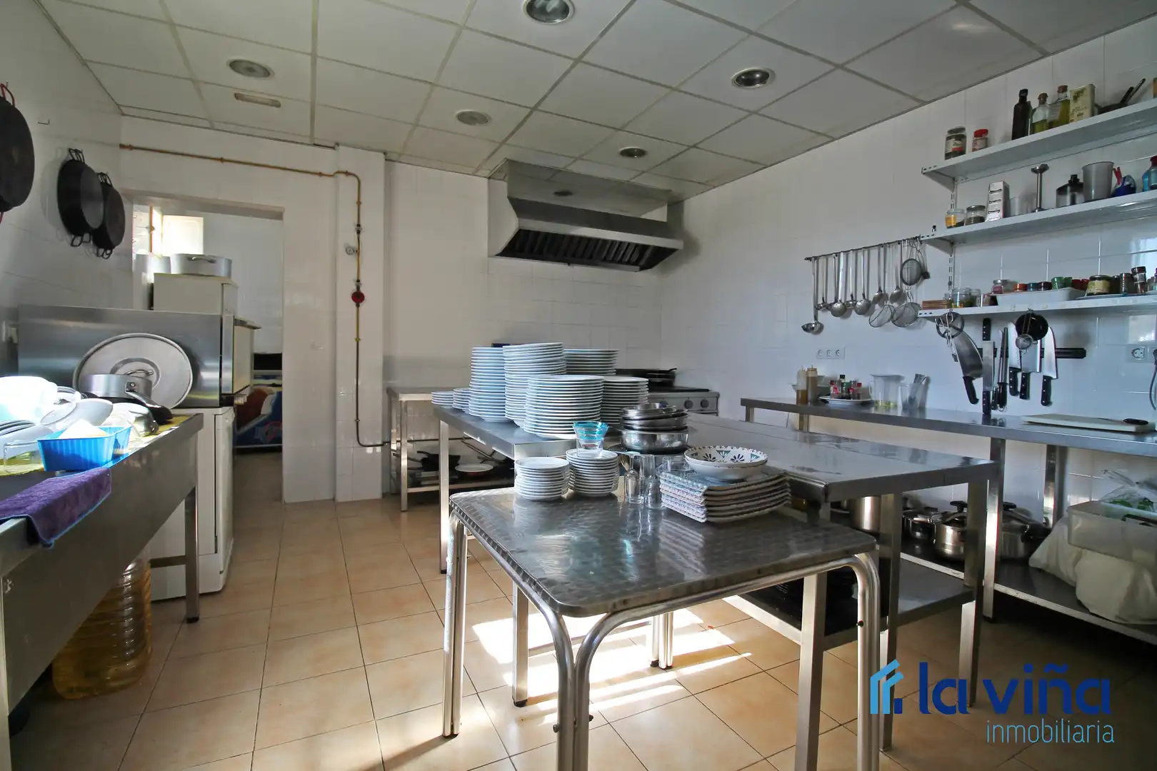 Cocina de Finca rústica en venta en Martín de la Jara con Aire acondicionado, Jardín privado y Trastero