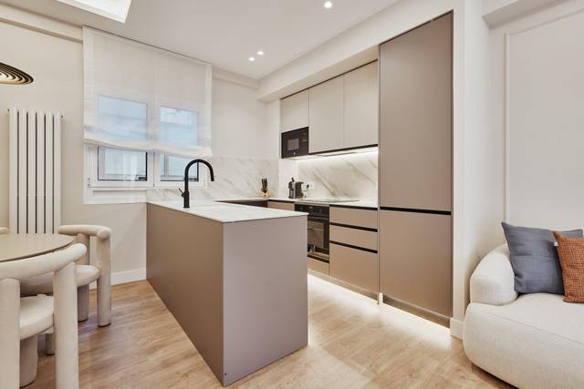 Piso en Venta en ALCALDE SAINZ DE BARANDA en Ibiza de Madrid