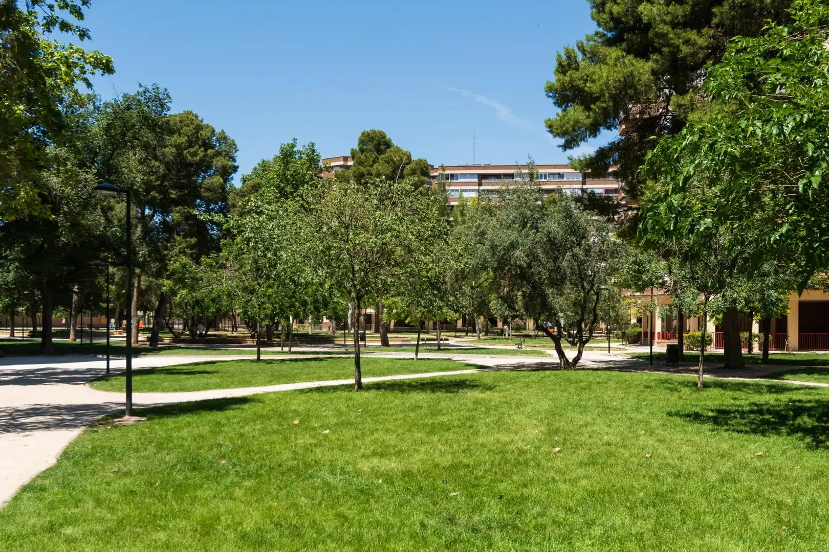 Piso en venta en Avenida ALIERTA, CESAREO, 42, Parque Miraflores