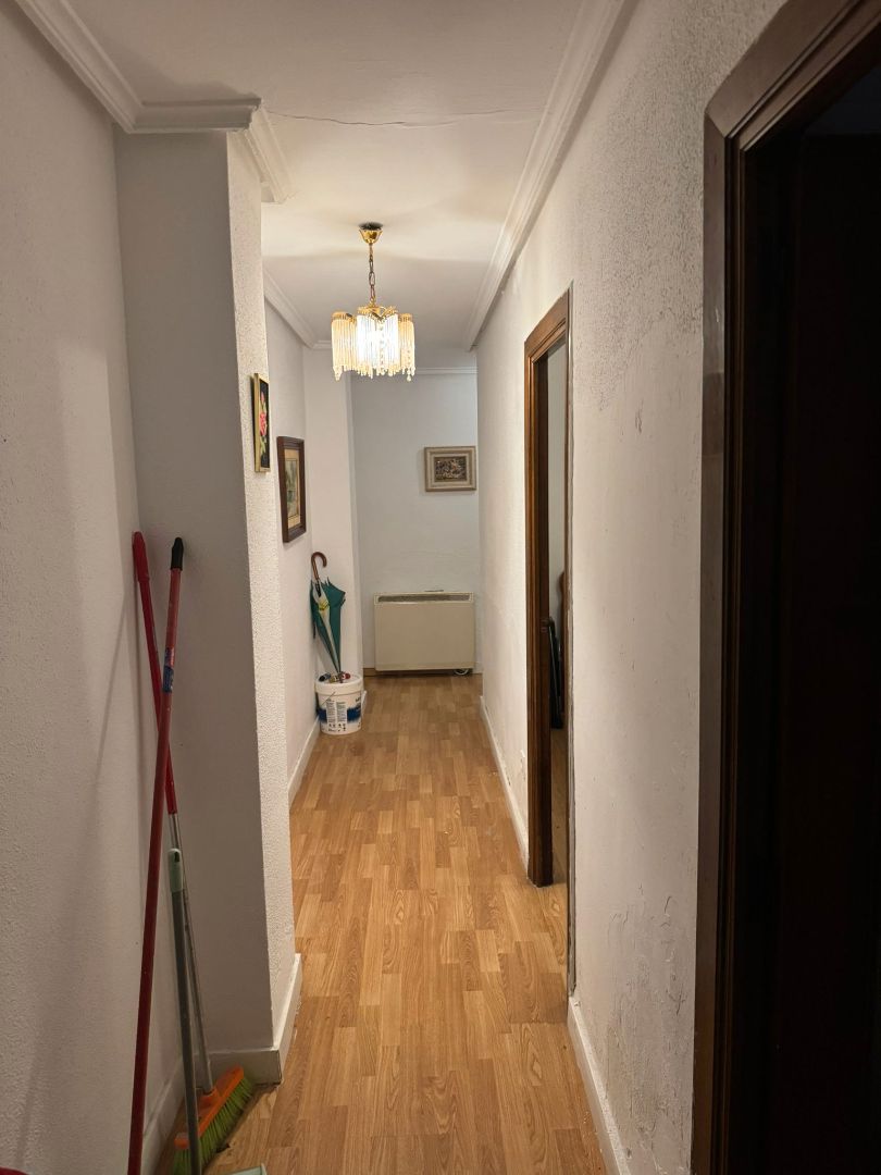 Flat for sale in  Zaragoza Capital  with Heating, Parquet flooring and Furnished