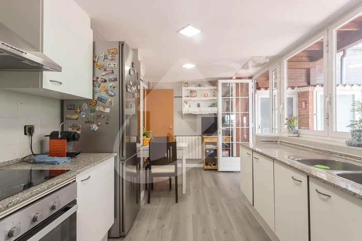 Cuina de Casa o xalet en venda en Sabadell amb Calefacció, Terrassa i Balcó