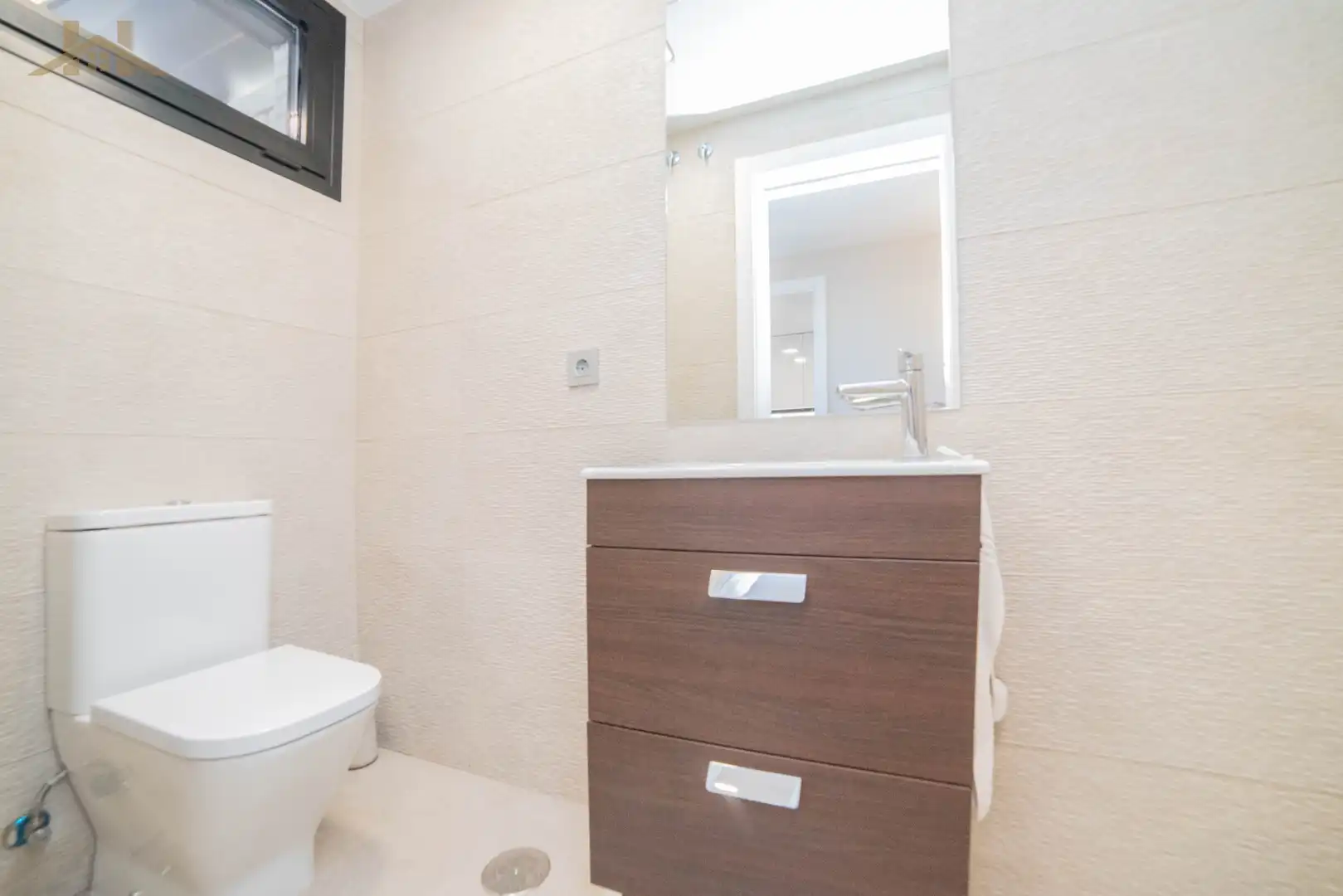 Badezimmer von Haus oder Chalet zum Verkauf in Boadilla del Monte mit Klimaanlage, Heizung und Privatgarten