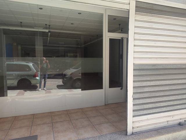 Local comercial en Alquiler en Calle Pablo Neruda en Centro