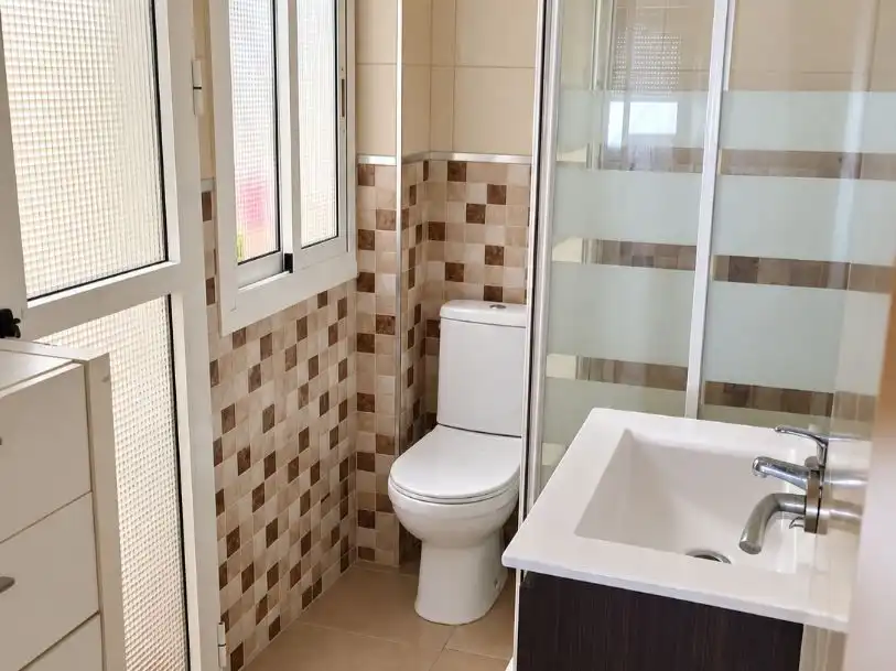 Baño de Piso en venta en Plaza de Toros - Santa Rita