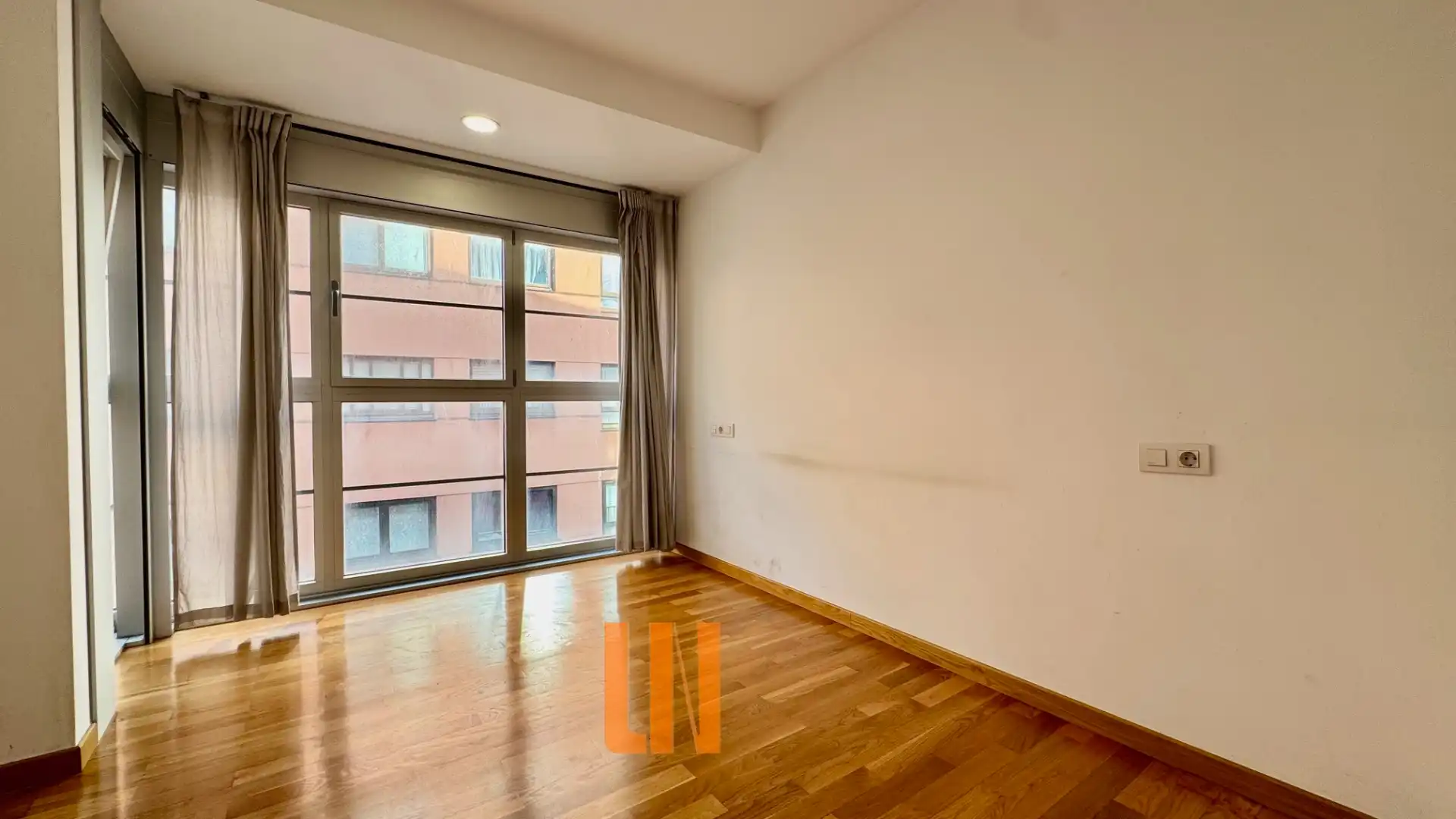 Habitación de Piso en venta en A Coruña Capital  con Calefacción, Trastero y Horno
