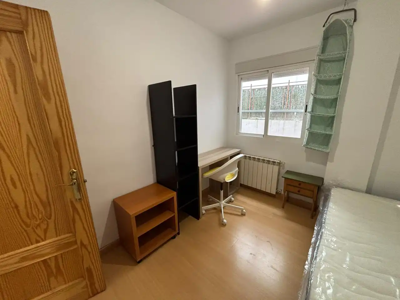 Habitación de Piso en venta en Granada con Amueblado