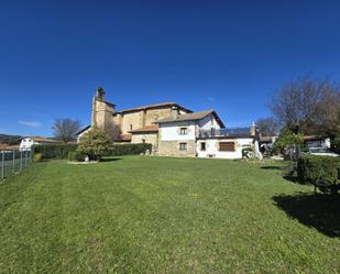 Vista exterior de Finca rústica en venda en Legutio amb Piscina