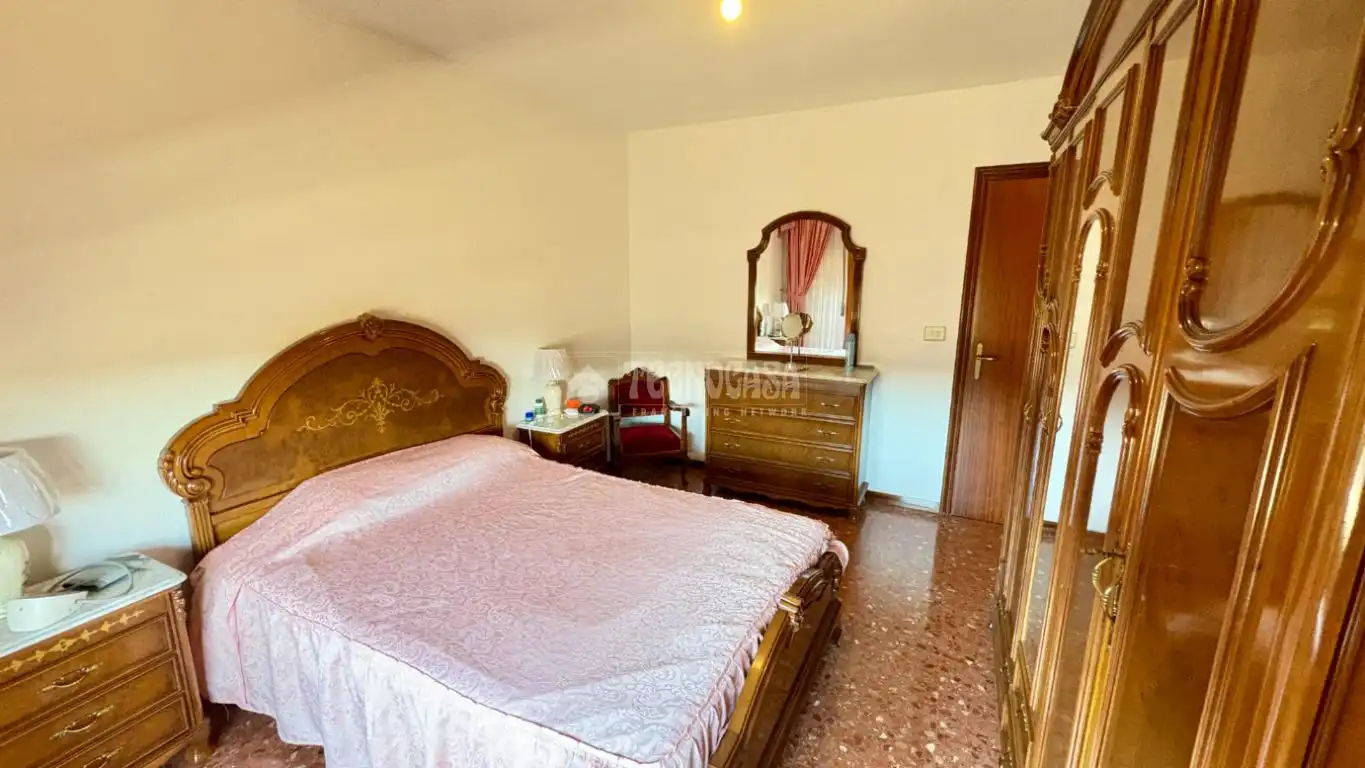 Habitación de Piso en venta en Zaragoza con Calefacción, Terraza y Trastero