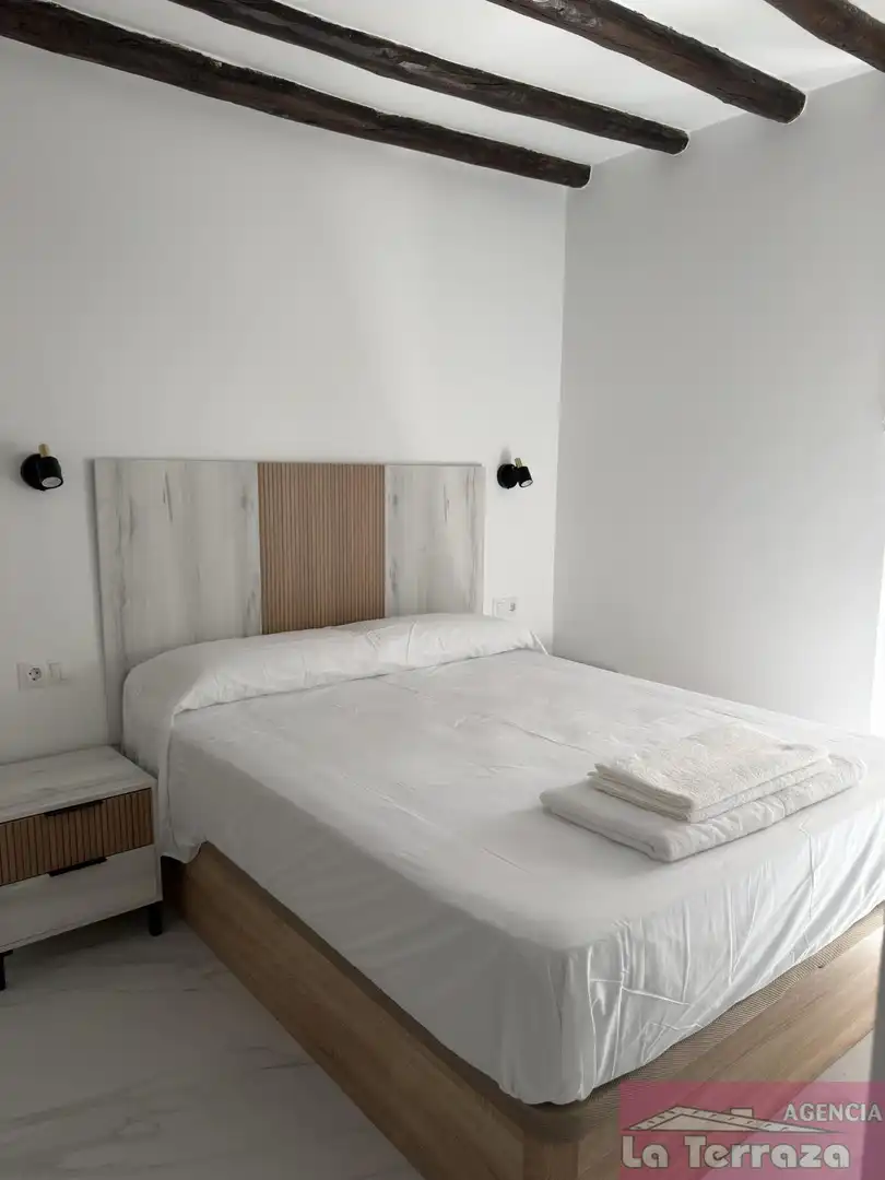Habitación de Apartamento de alquiler en Estepona con Aire acondicionado