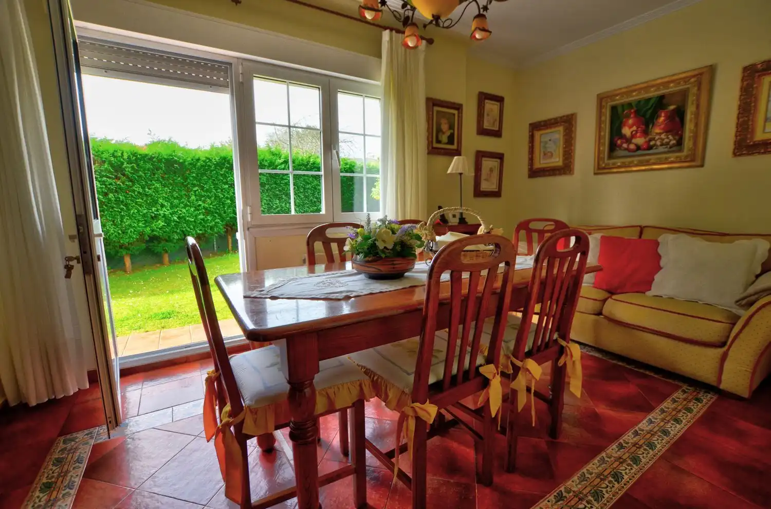 Comedor de Casa o chalet en venta en Avilés con Calefacción, Terraza y Trastero