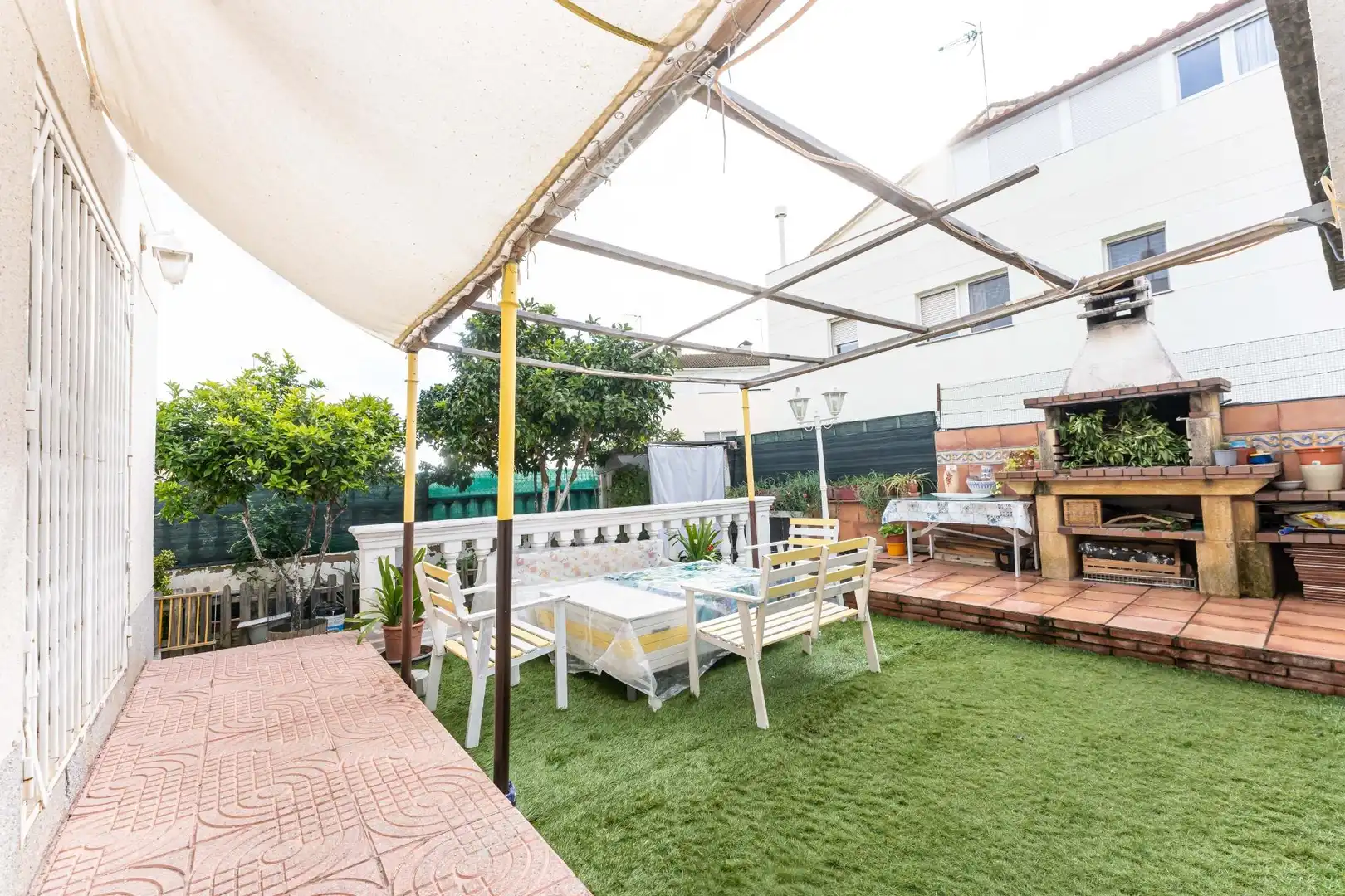 Terrassa de Casa o xalet en venda en Viladecans amb Aire condicionat, Calefacció i Jardí privat