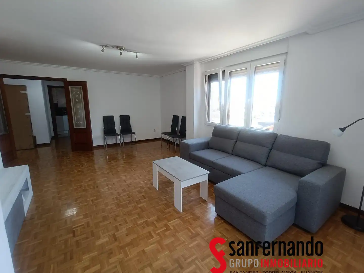 Living room of Flat for rent in Santander  with Heating, Parquet flooring and Furnished