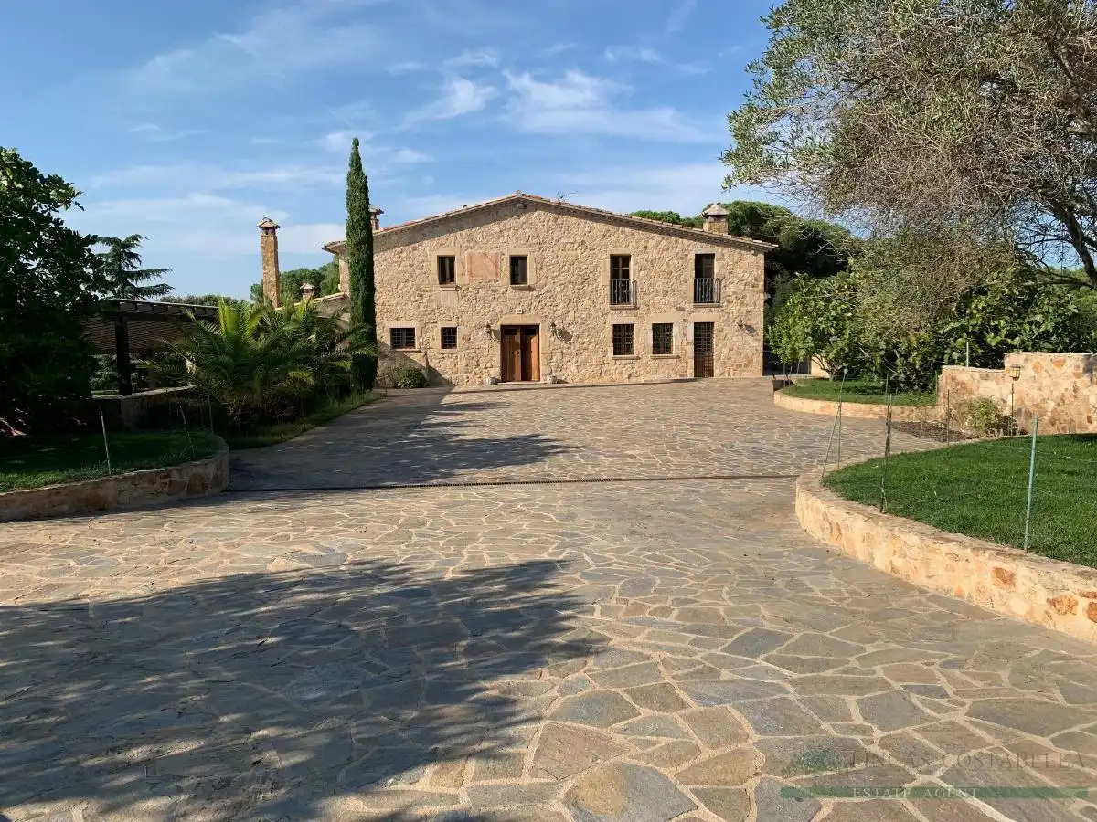 Exterior view of Country homes for sale in Castell d'Aro, Platja d'Aro i s'Agaró  with Air Conditioner, Heating and Terrace