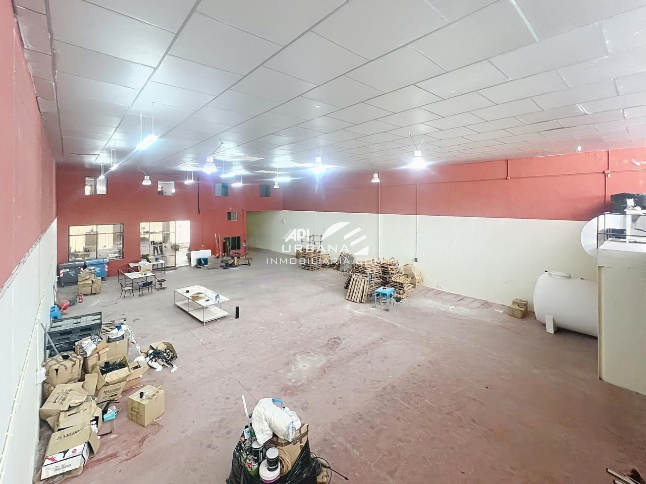 Nau industrial en venda en Lucena