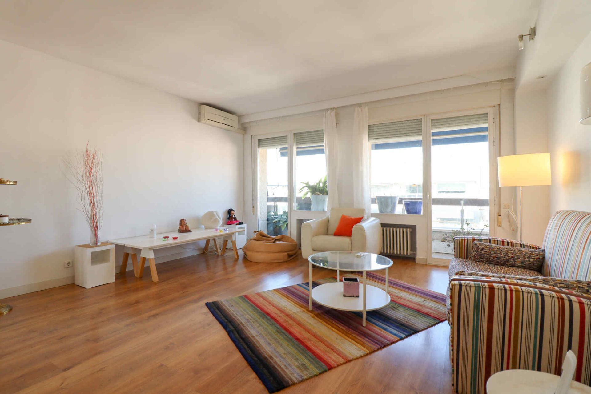 Sala d'estar de Pis en venda en  Madrid Capital amb Aire condicionat, Calefacció i Traster