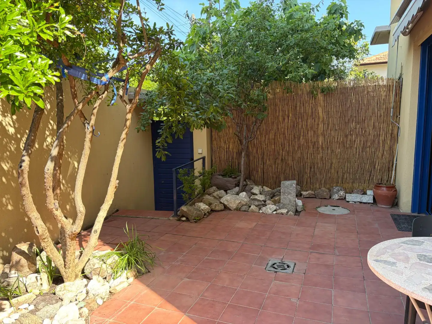 Terrassa de Casa o xalet en venda en Madrid amb Aire condicionat, Calefacció i Jardí privat
