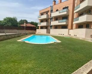 Swimming pool of Flat for sale in Medrano