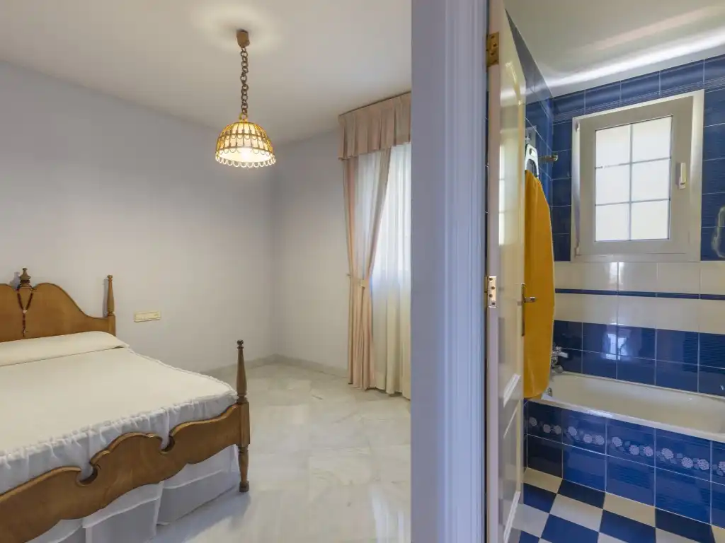 Bedroom of Houses for sale in Granada