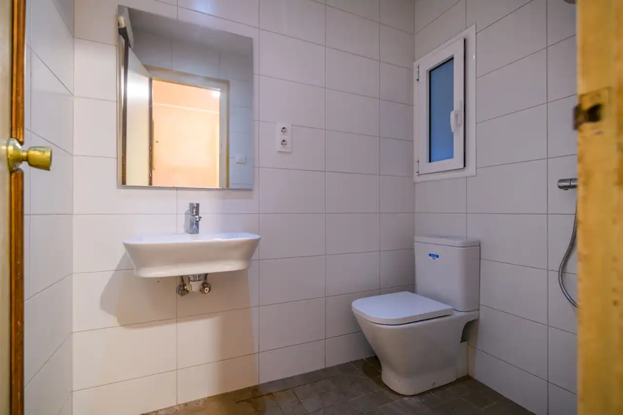 Baño de Piso en venta en Barcelona con Aire acondicionado, Calefacción y Balcón