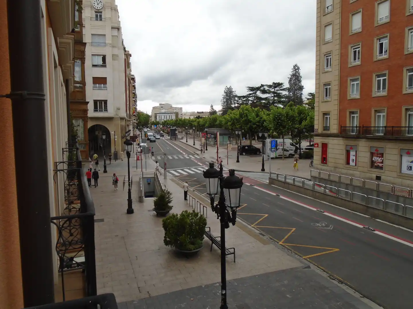 Vista exterior de Apartamento de alquiler en  Logroño con Aire acondicionado, Calefacción y Parquet