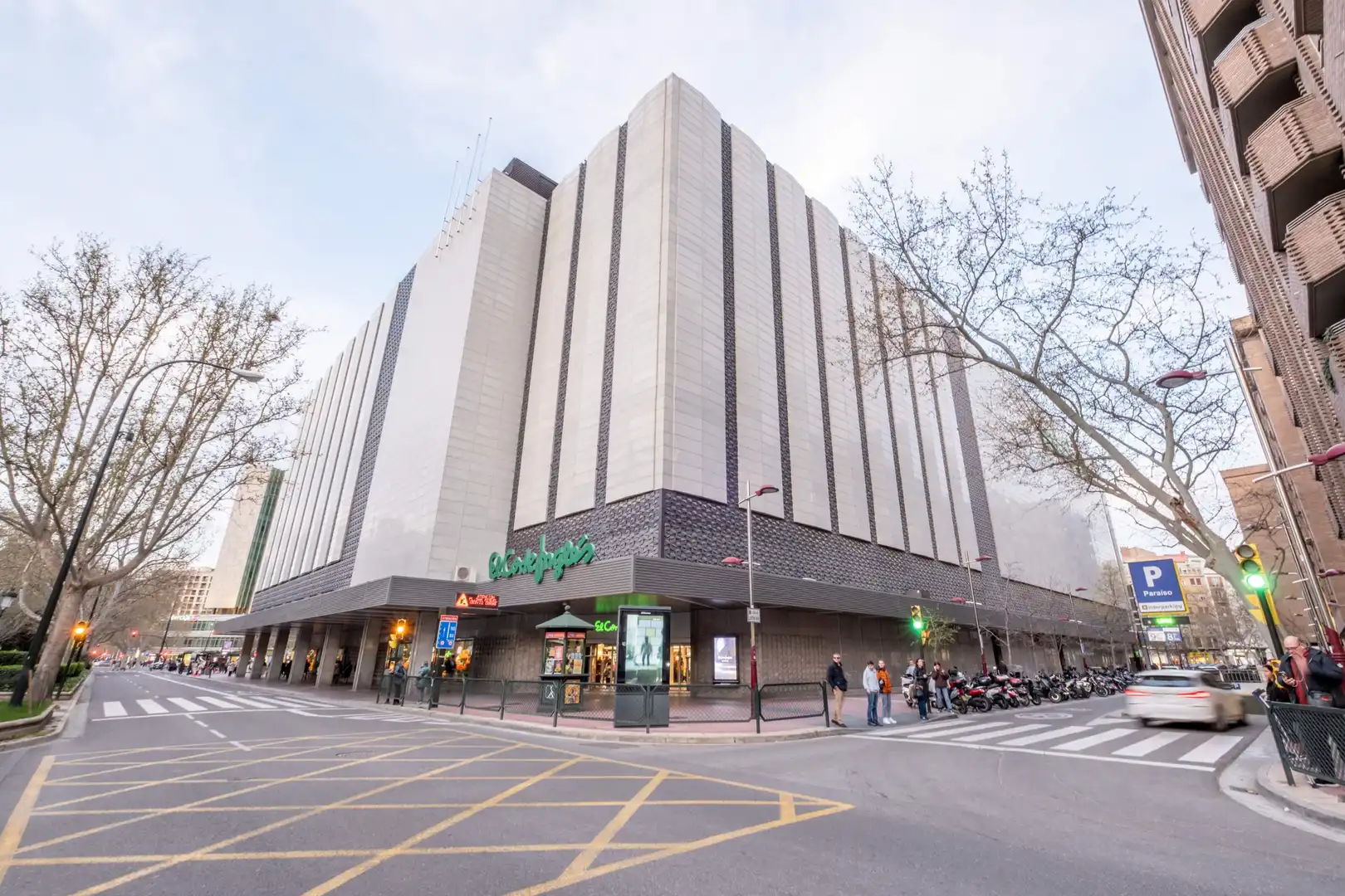 Vista exterior de Piso en venta en Zaragoza con Calefacción, Terraza y Balcón